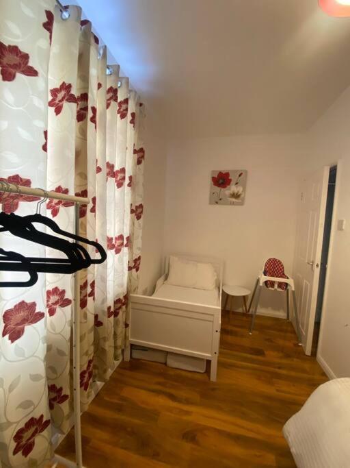 5 Bedroom House Near Cardiff City. Esterno foto
