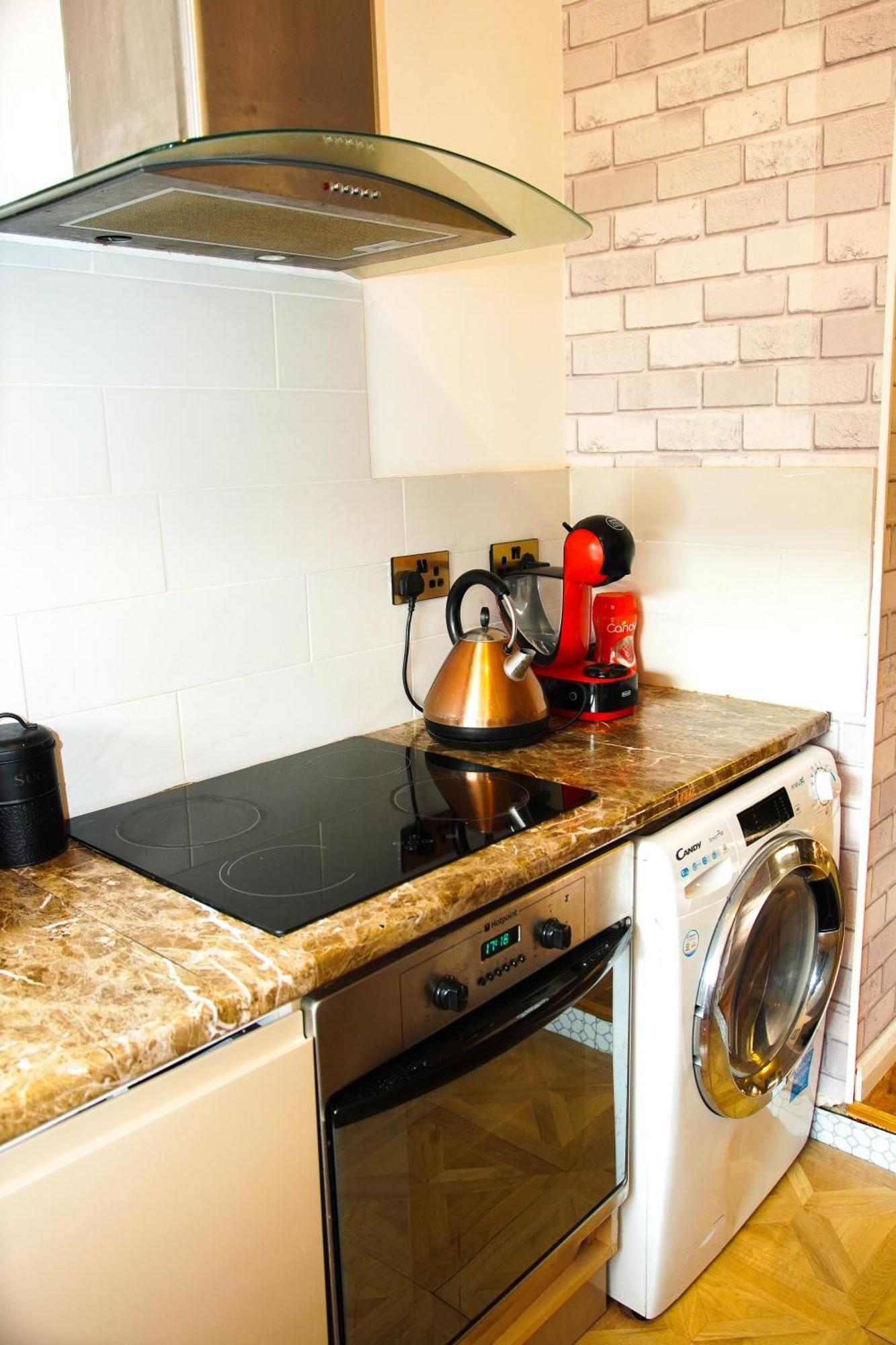 5 Bedroom House Near Cardiff City. Esterno foto